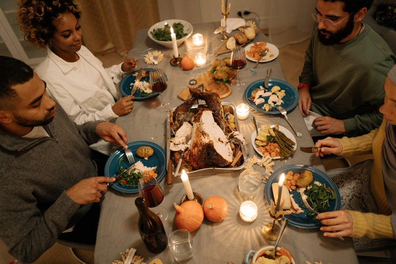 De Feestdagen & Een Gezonde Levensstijl: Tips van Diëtistenpraktijk Noer